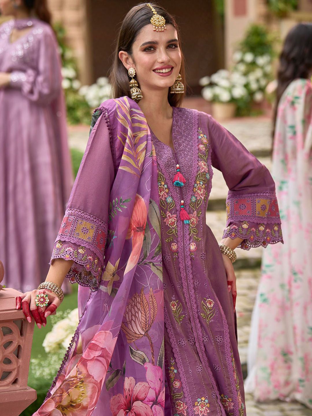 Women Floral Embroidered Panelled Thread Work Kurta with Trousers & With Dupatta