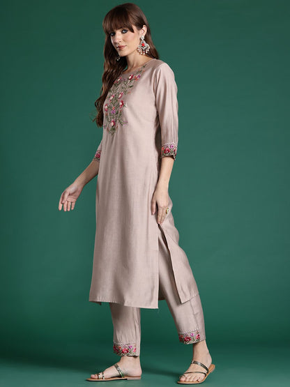 Dhiyona IE Floral Embroidered Thread Work Kurta with Trousers & With Dupatta