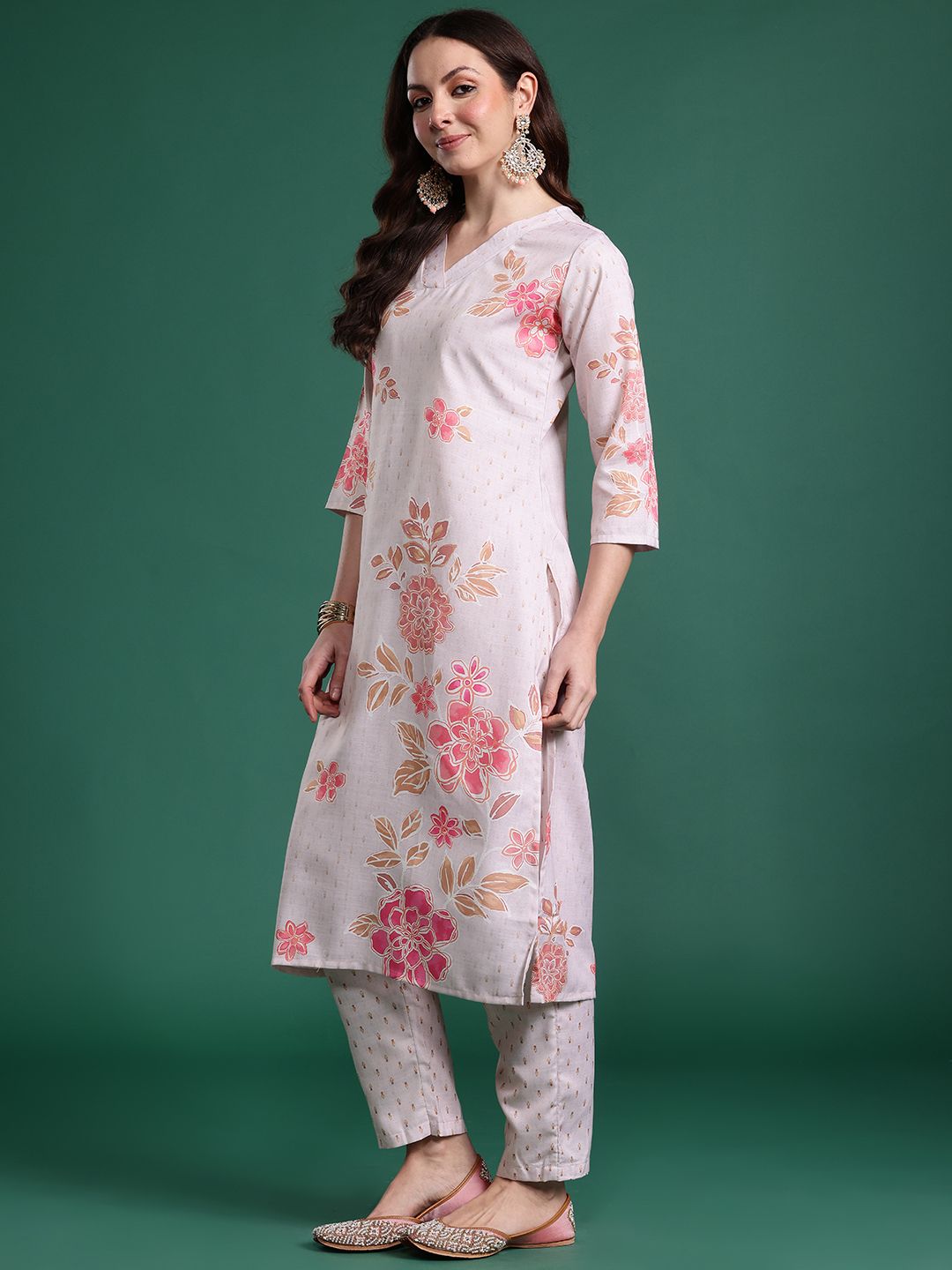 Dhiyona IE Floral Printed Regular Kurta with Trousers