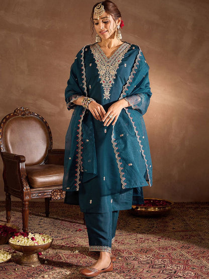 Dhiyona IE Women Ethnic Motifs Embroidered Regular Sequinned Chanderi Silk Kurta