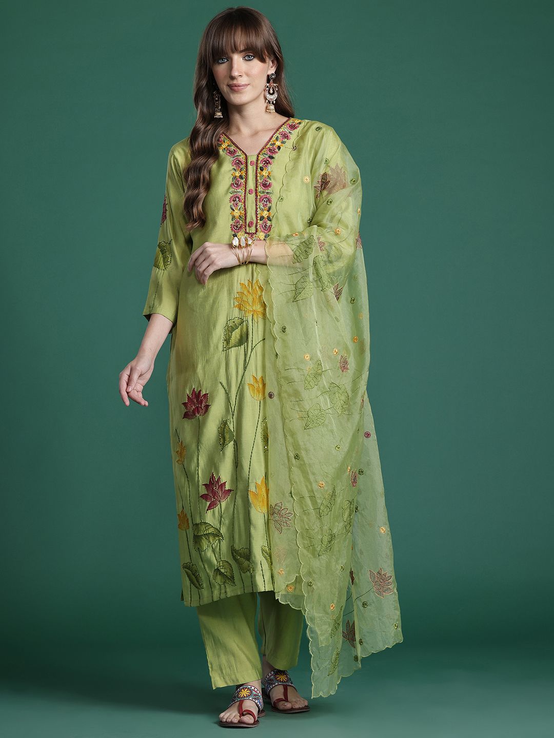 Floral Embroidered Thread Work Kurta with Trousers & With Dupatta