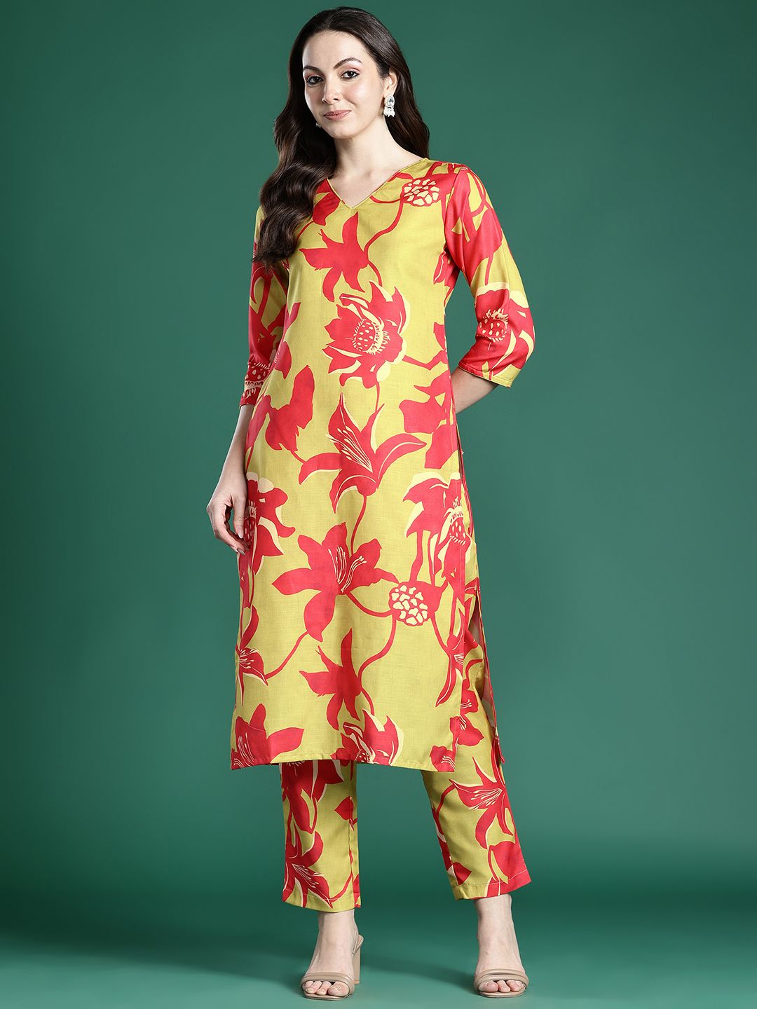 Dhiyona IE Floral Printed Kurta with Trousers