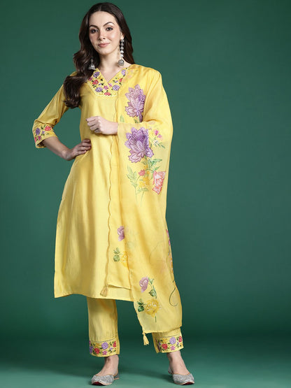 Floral Embroidered Thread Work Liva Kurta with Trousers & With Dupatta
