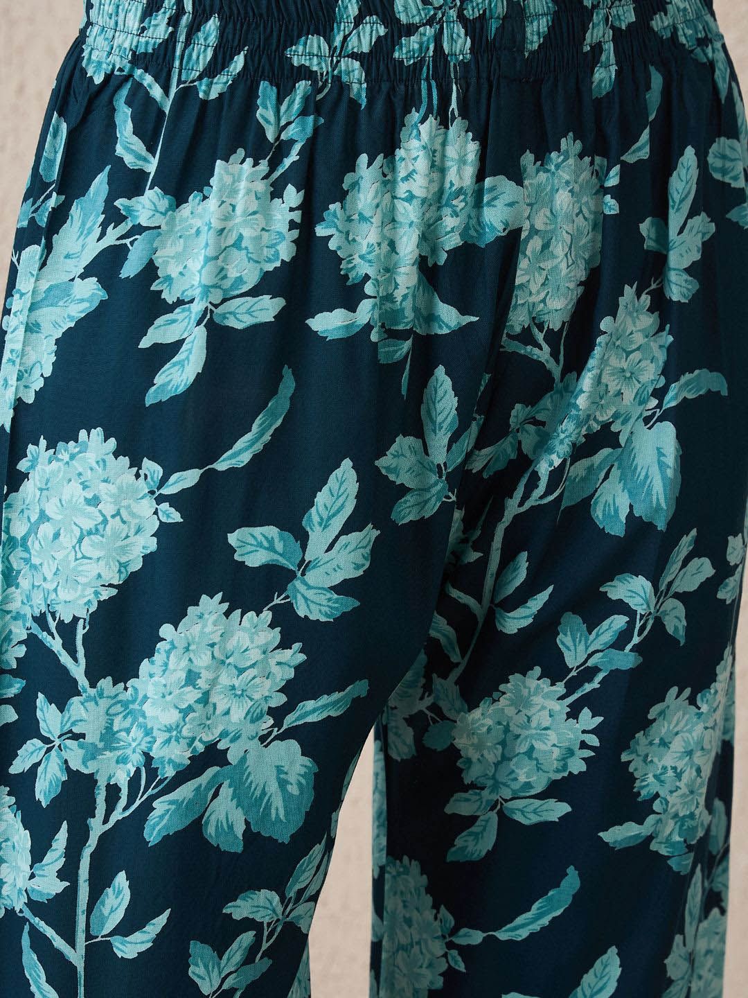 Dhiyona IE Women Floral Printed Regular Kurta with Palazzos