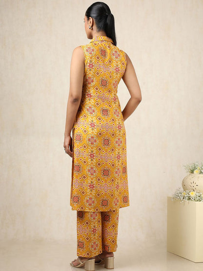 Dhiyona SO Women's Ethnic Motifs Printed High Slit Shirt Collar Sequinned Straight Kurta With Trousers