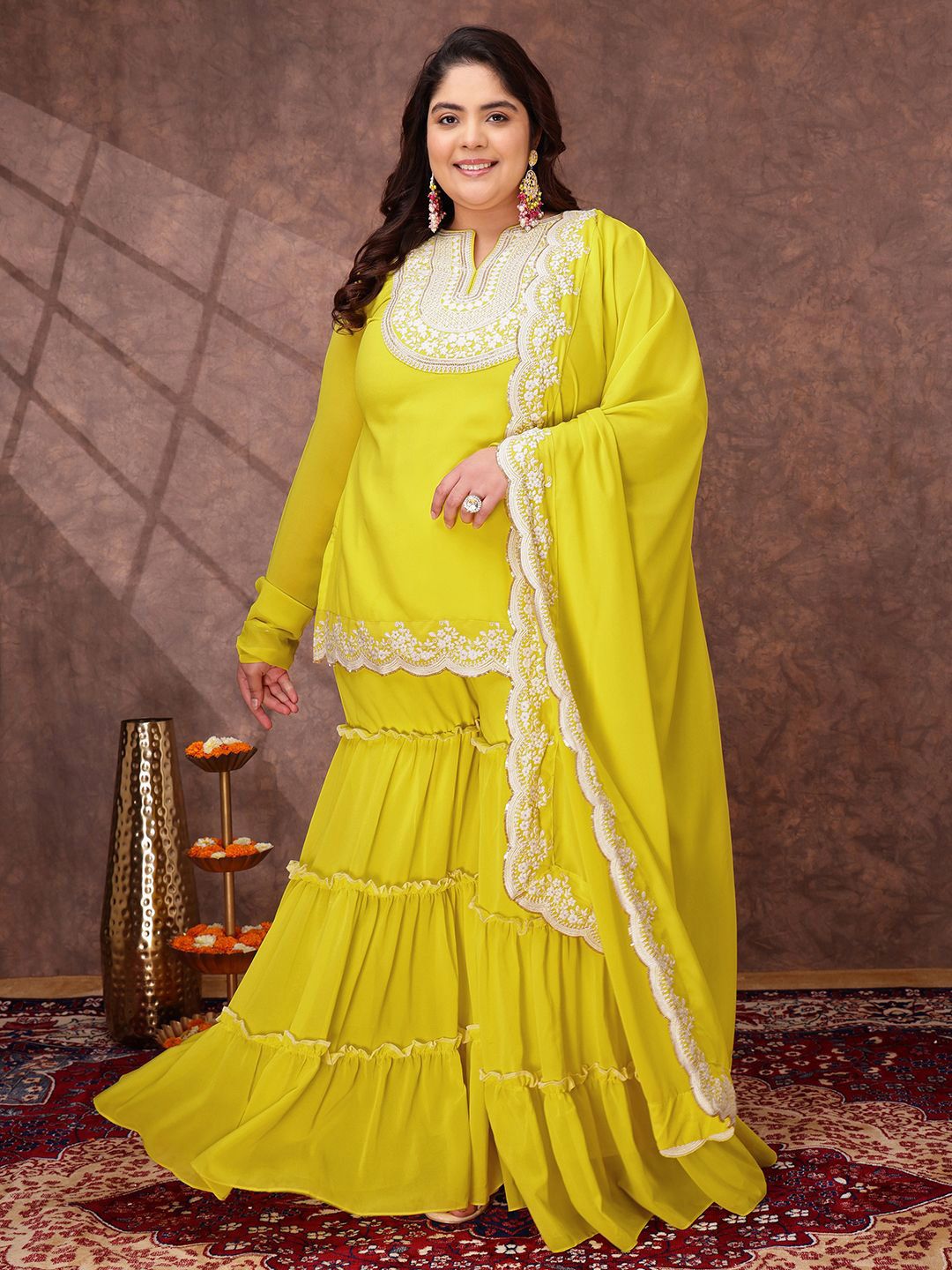 Dhiyona IN Women Floral Yoke Design Regular Thread Work Kurta Set With Dupatta