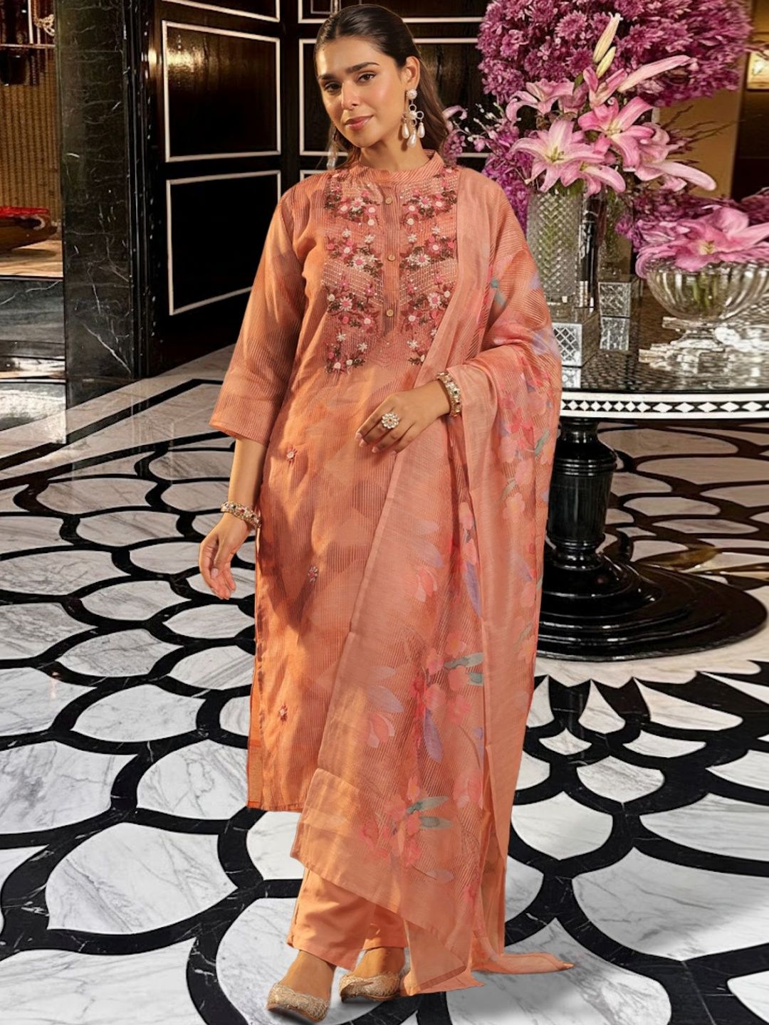 Dhiyona IE Women Floral Embroidered Regular Thread Work Chanderi Cotton Kurta with Trousers & With Dupatta