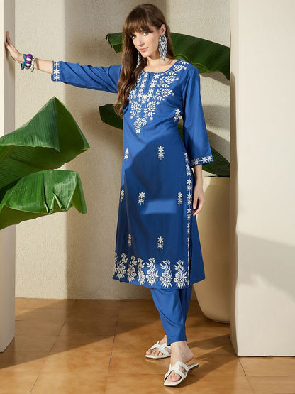 Dhiyona IE Embroidered Round Neck Tunic With Trousers