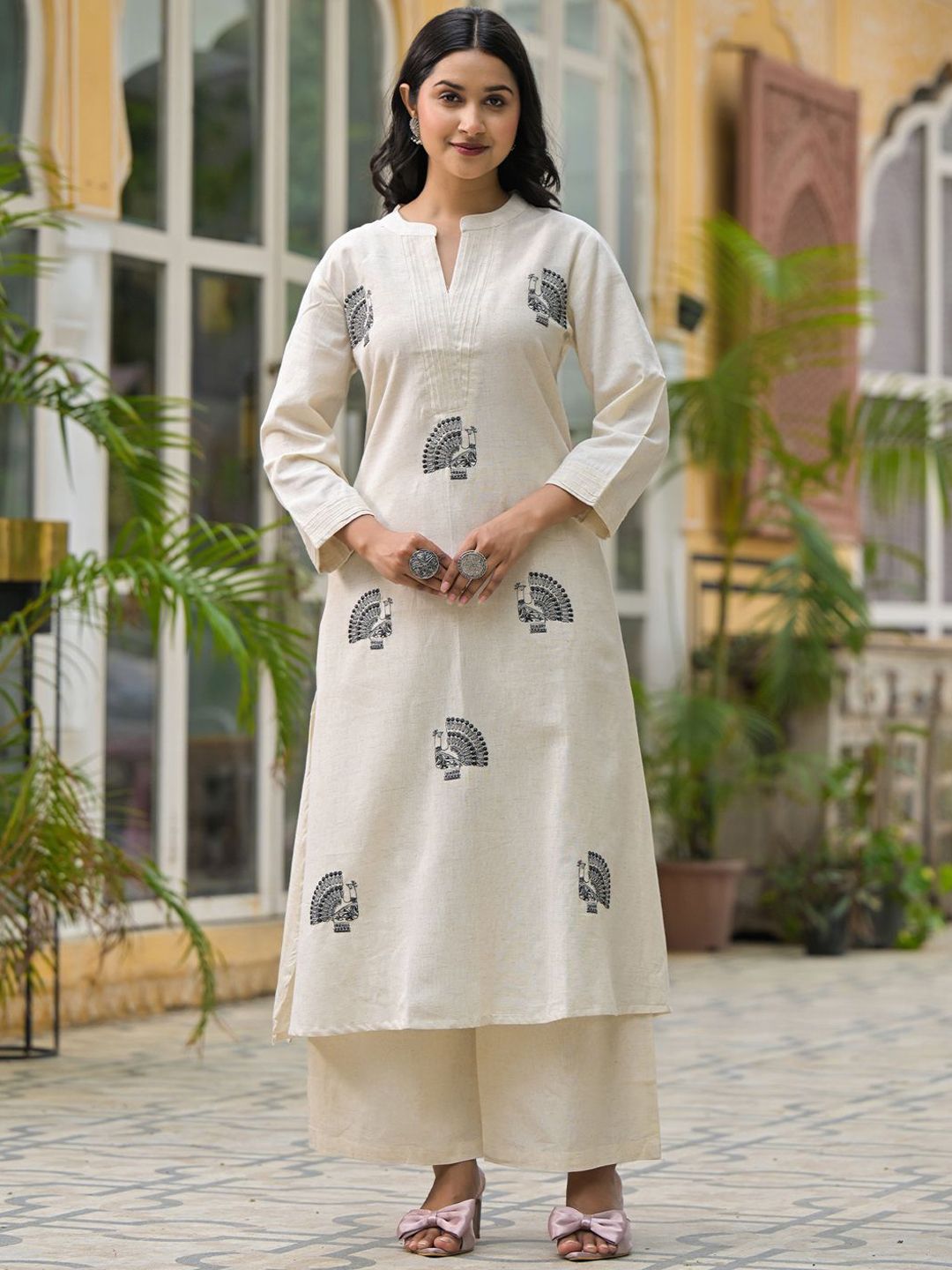 Dhiyona IE Embroidered Mandarin Collar Pure Cotton Tunic & Palazzos