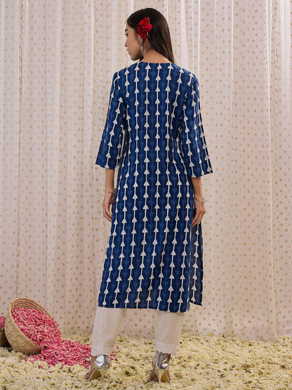 Dhiyona IE Geometric Printed Round Neck Straight Kurta