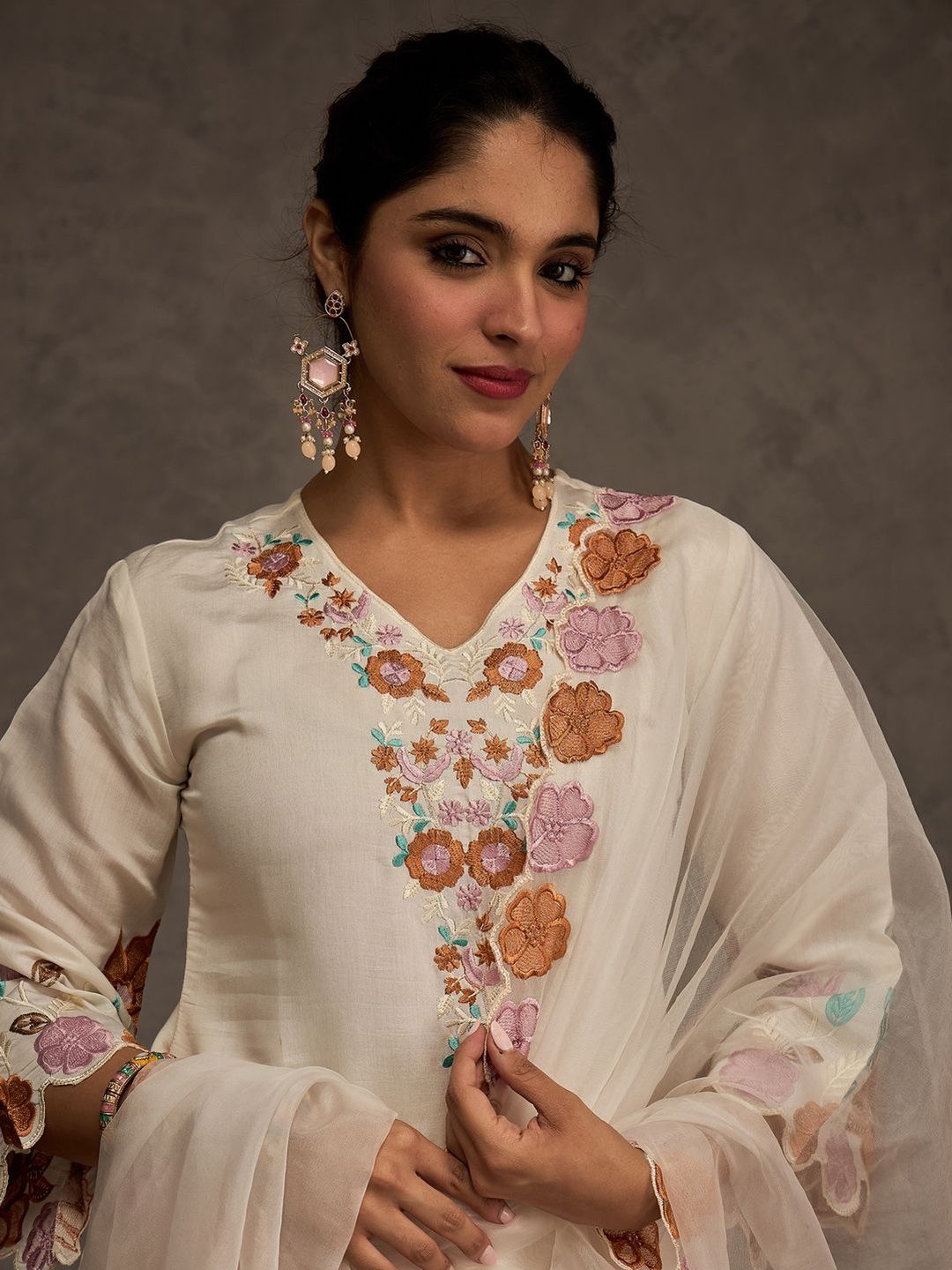 Women Floral Embroidered Kurta with Trousers & Dupatta