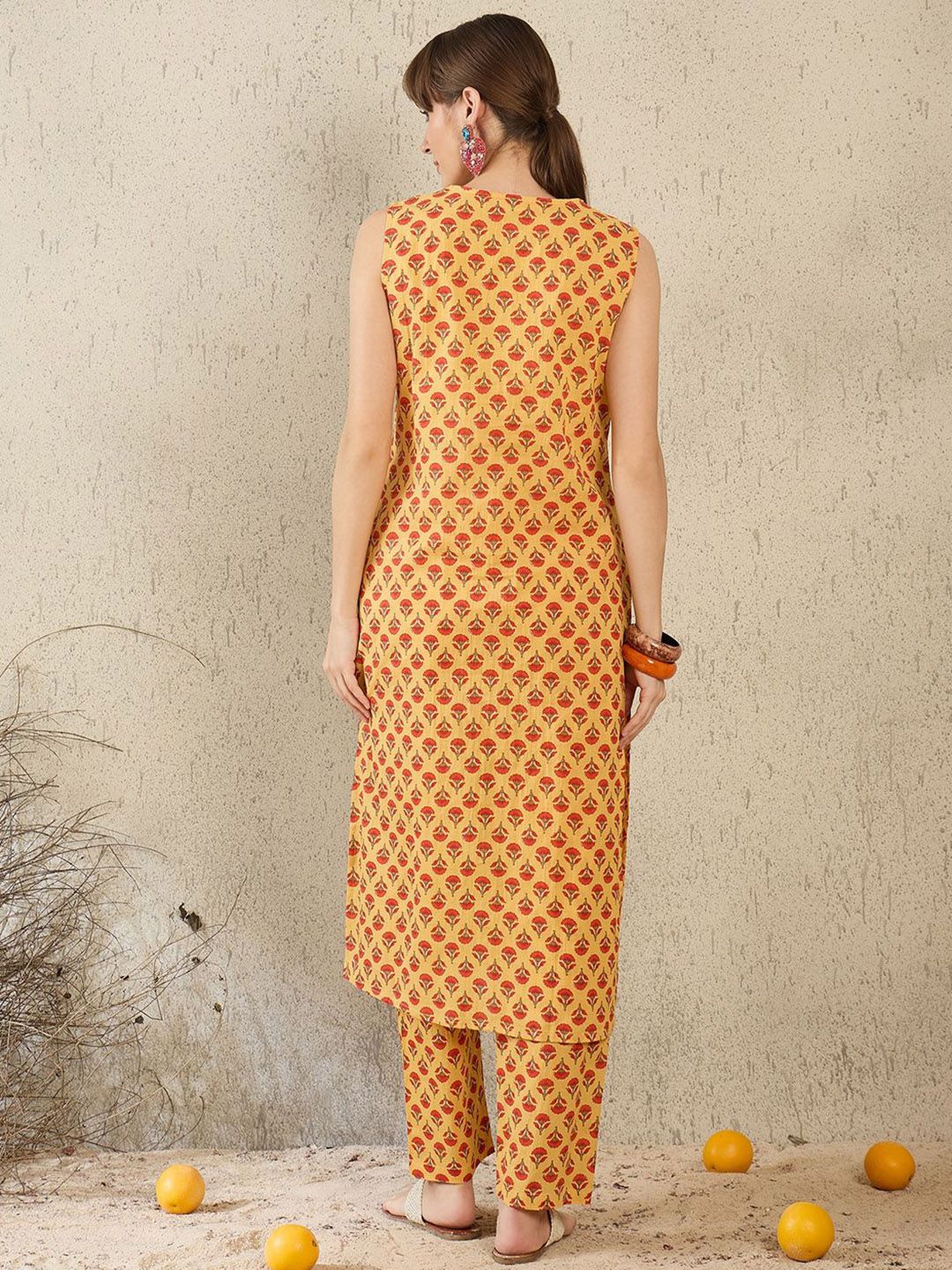 Ethnic Motifs Printed V-Neck Straight Pure Cotton Kurta With Trousers