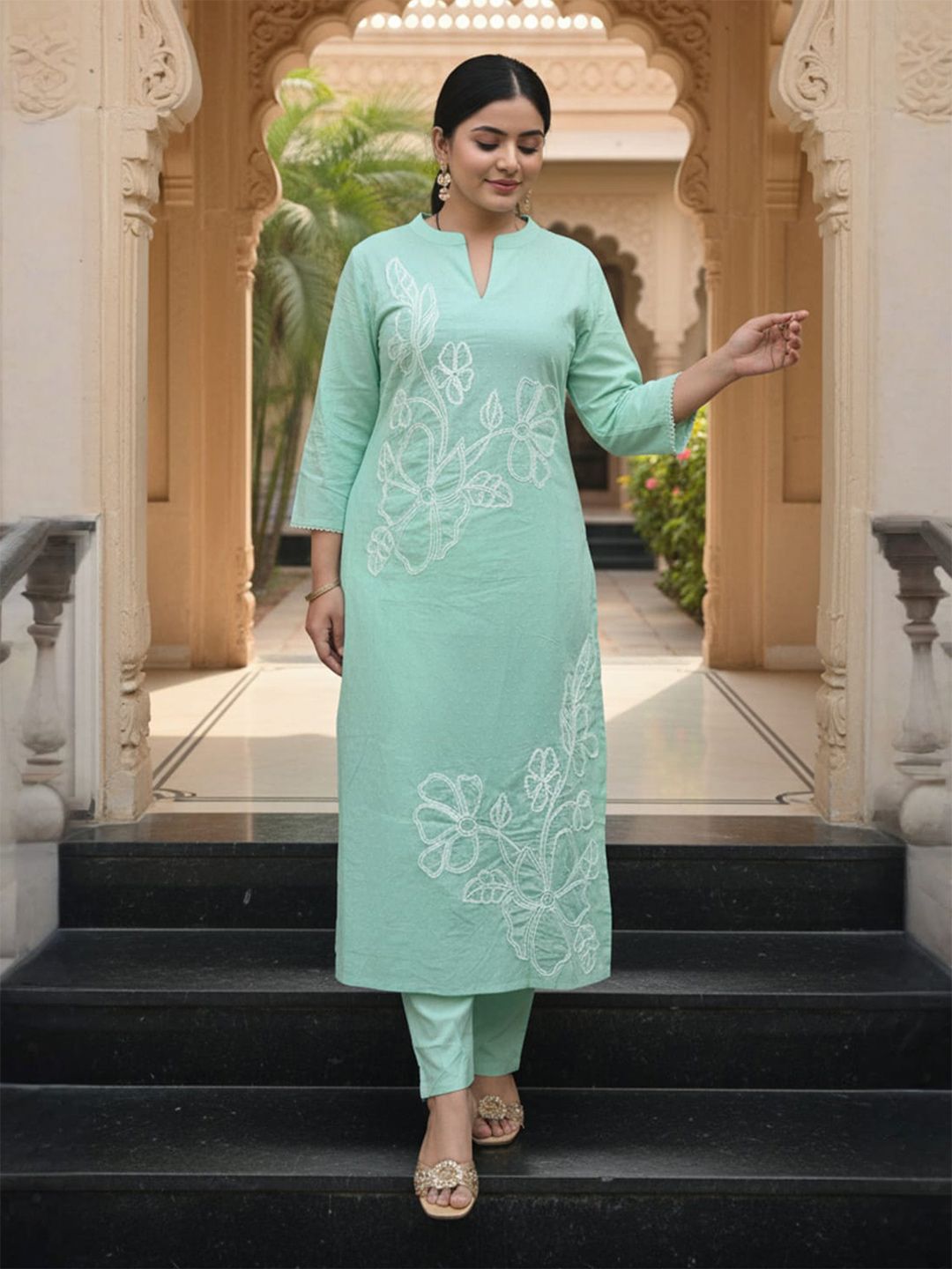 Floral Embroidered Thread Work Pure Cotton Kurta With Trousers