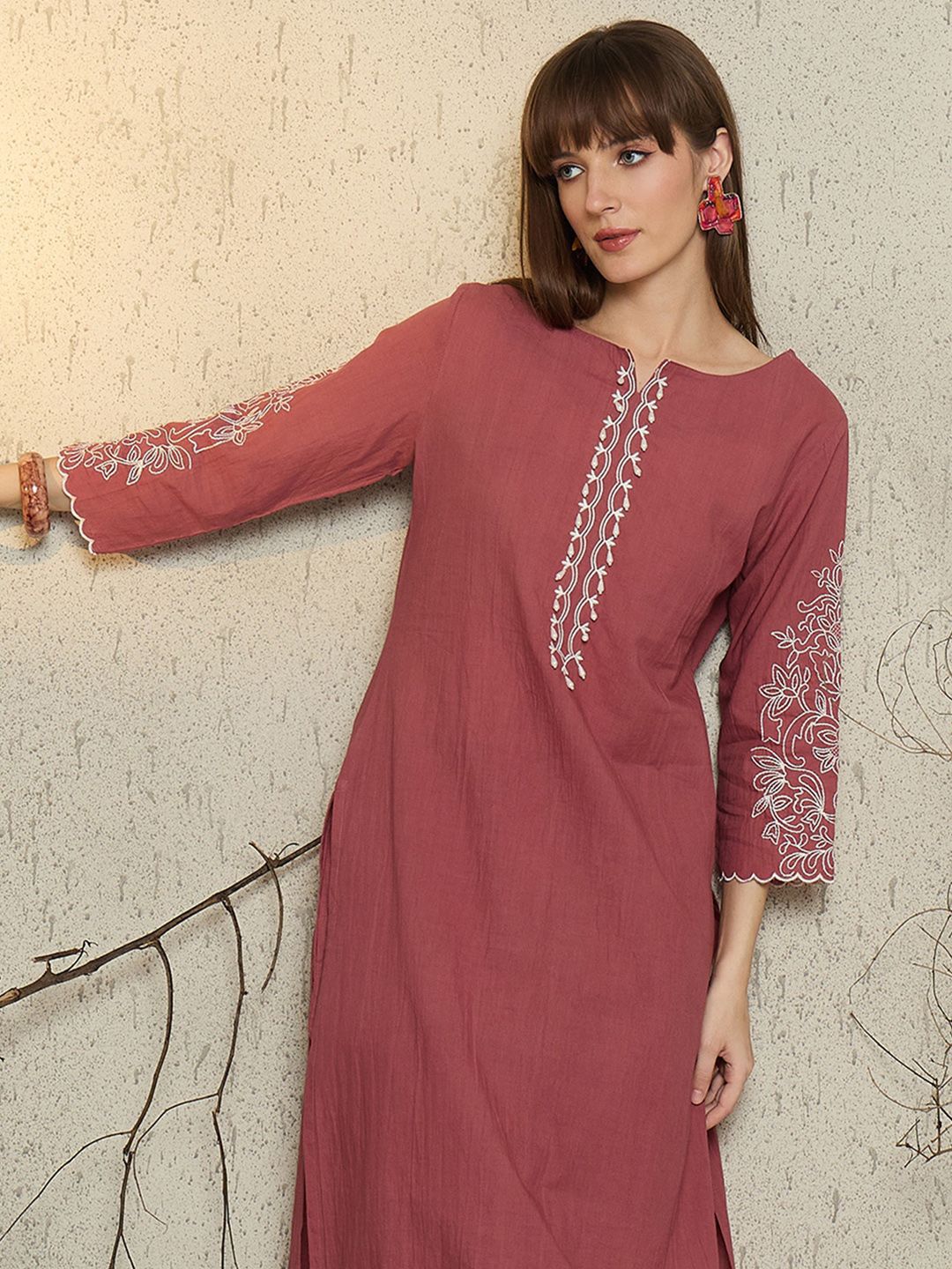 Women Ethnic Motifs Embroidered Thread Work Pure Cotton Kurta with Trousers