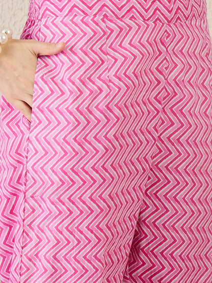 Women Floral Printed Regular Pure Cotton Kurta with Trousers