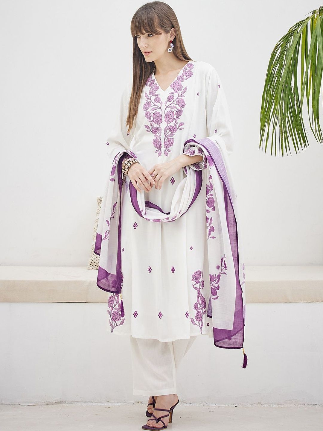 Dhiyona IE Women Floral Embroidered Thread Work A-Line Kurta & Trousers With Dupatta
