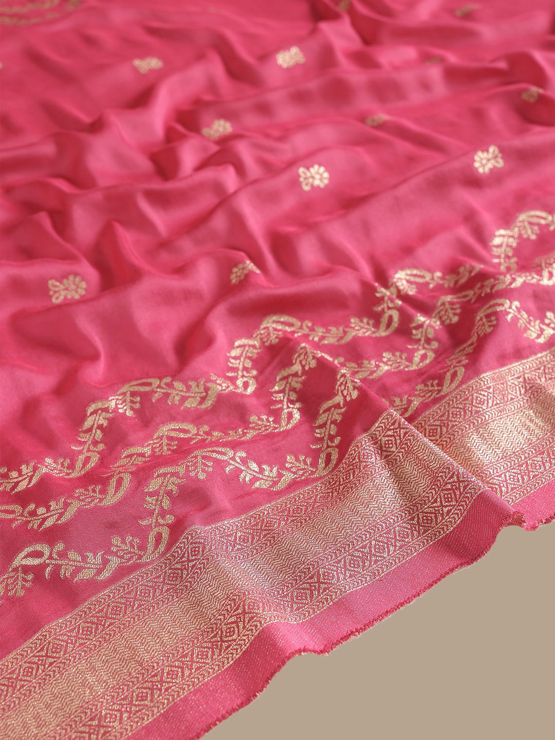 Dhiyona SO Women's Floral Yoke Design Notch Neck Muslin Zari Straight Kurta With Trousers & Dupatta