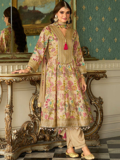 Women Floral Printed Kurta with Trouser & Dupatta