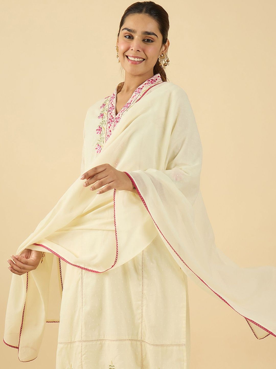 Women Floral Embroidered Regular Thread Work Pure Cotton Kurta with Trousers & With Dupatta