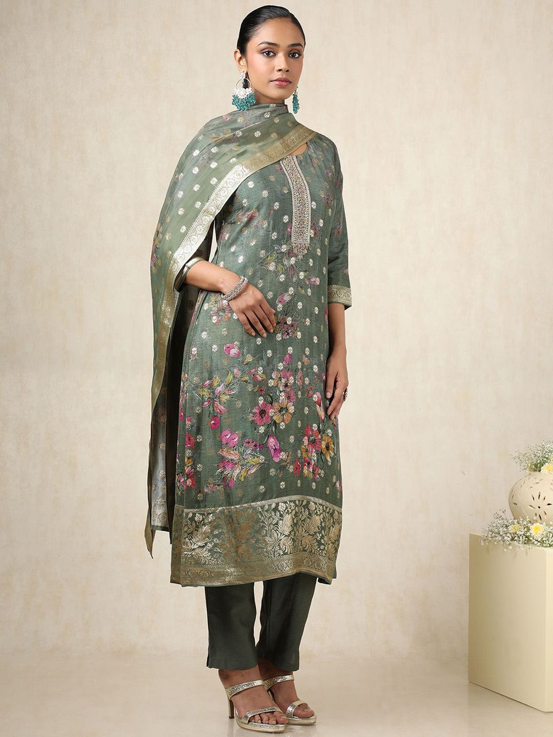 Dhiyona SO Women's Floral Printed Mirror Work Straight Kurta With Trousers & Dupatta