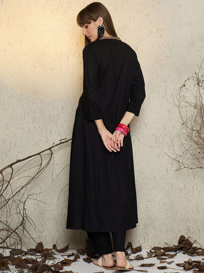 Ethnic Motifs Embroidered Mandarin Collar A-Line Thread Work Kurta With Trouser