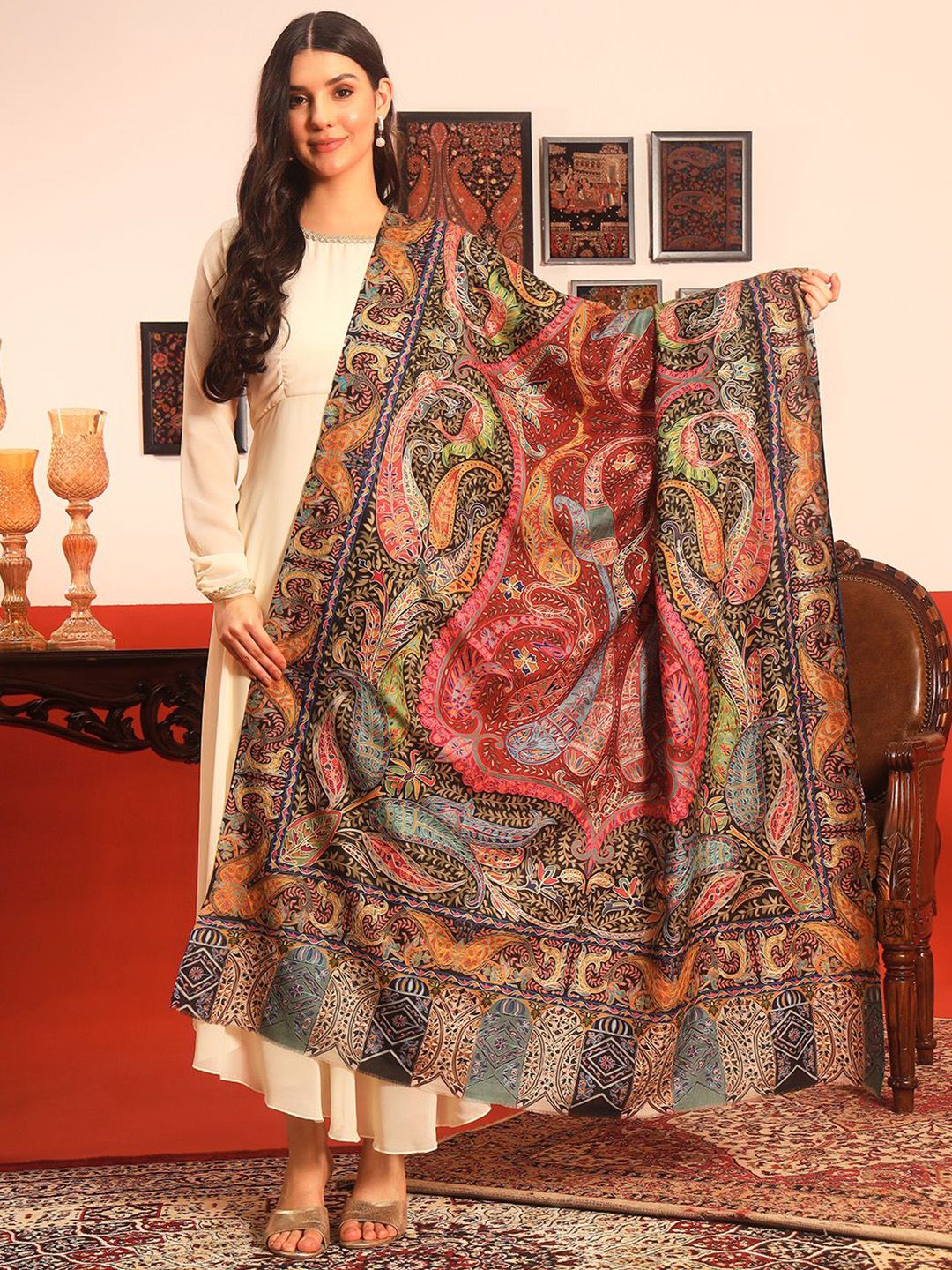 Dhiyona PA Paisley Embroidered Zari Shawl