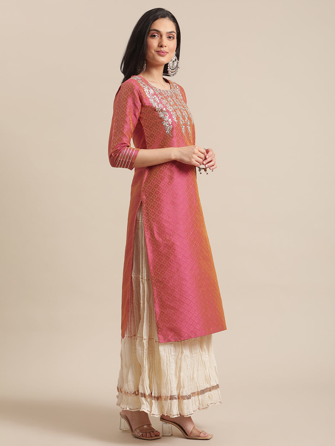 Dhiyona VR Women's Gota Patti Embroidered Dual Tone Dobby Kurta
