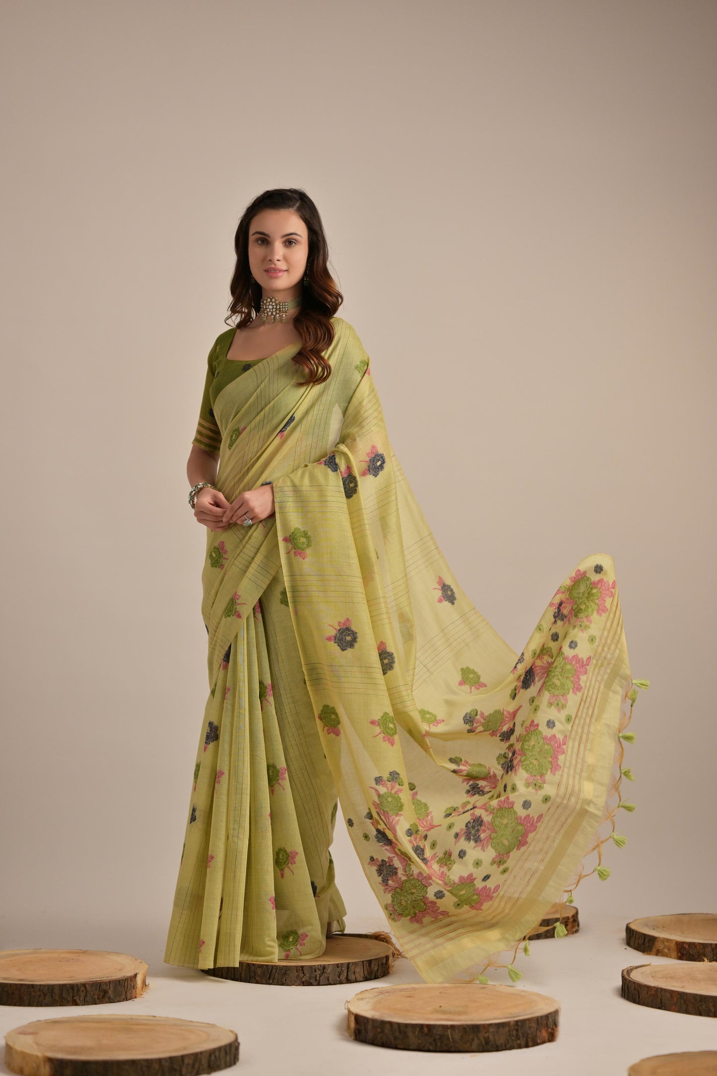 Dhiyona GR Women's Arisaa Green Muga Cotton Saree
