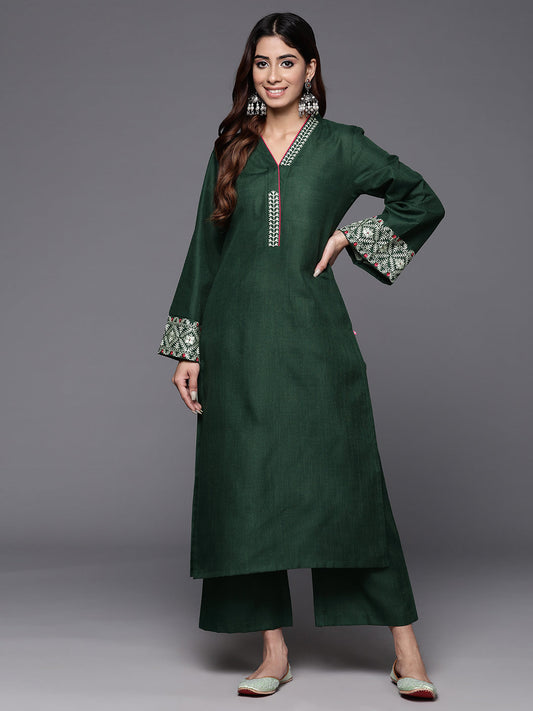 Dhiyona VR Women's Green Embroidered Long & Flared Sleeves Kurta With Tonal Bottom