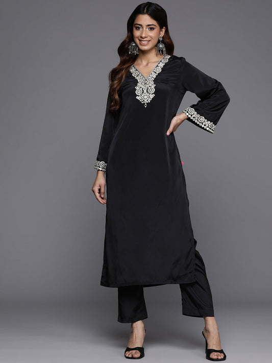 Dhiyona VR Women's Black Mirror Embroidered Kurta Set
