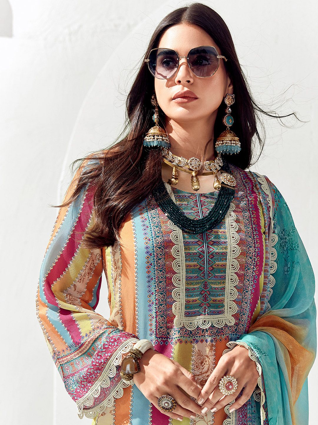 Dhiyona IE Women Ethnic Motifs Printed Regular Thread Work Kurta Trousers With Dupatta