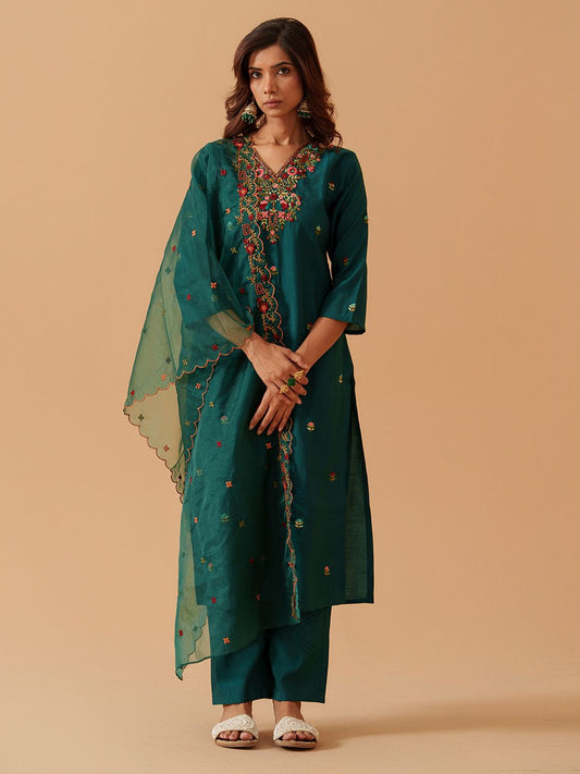 Dhiyona PD Women Women V-Neck Embroidered Kurta With Trousers & Dupatta