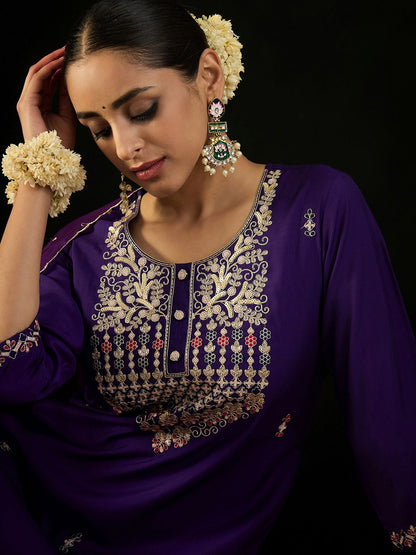 Dhiyona IE Round Neck Ethnic Motifs Embroidered Sequinned Kurta with Trouser & Dupatta