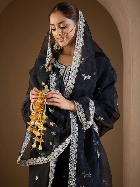 Dhiyona IE Ethnic Motifs Embroidered Kurta With Trousers & Dupatta