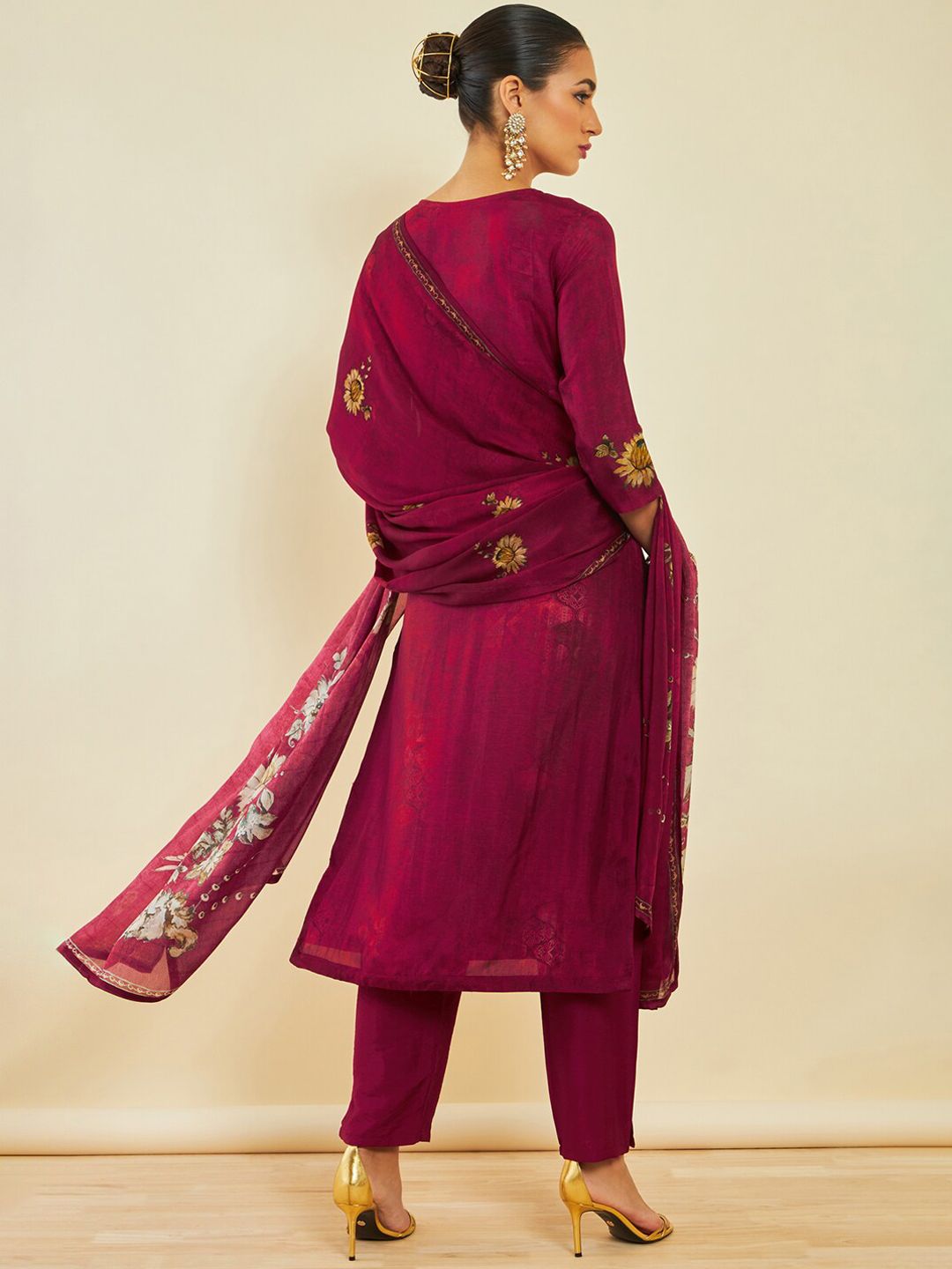 Dhiyona SO Women's Maroon Floral Printed Beads and Stones Kurta With Trousers & Dupatta