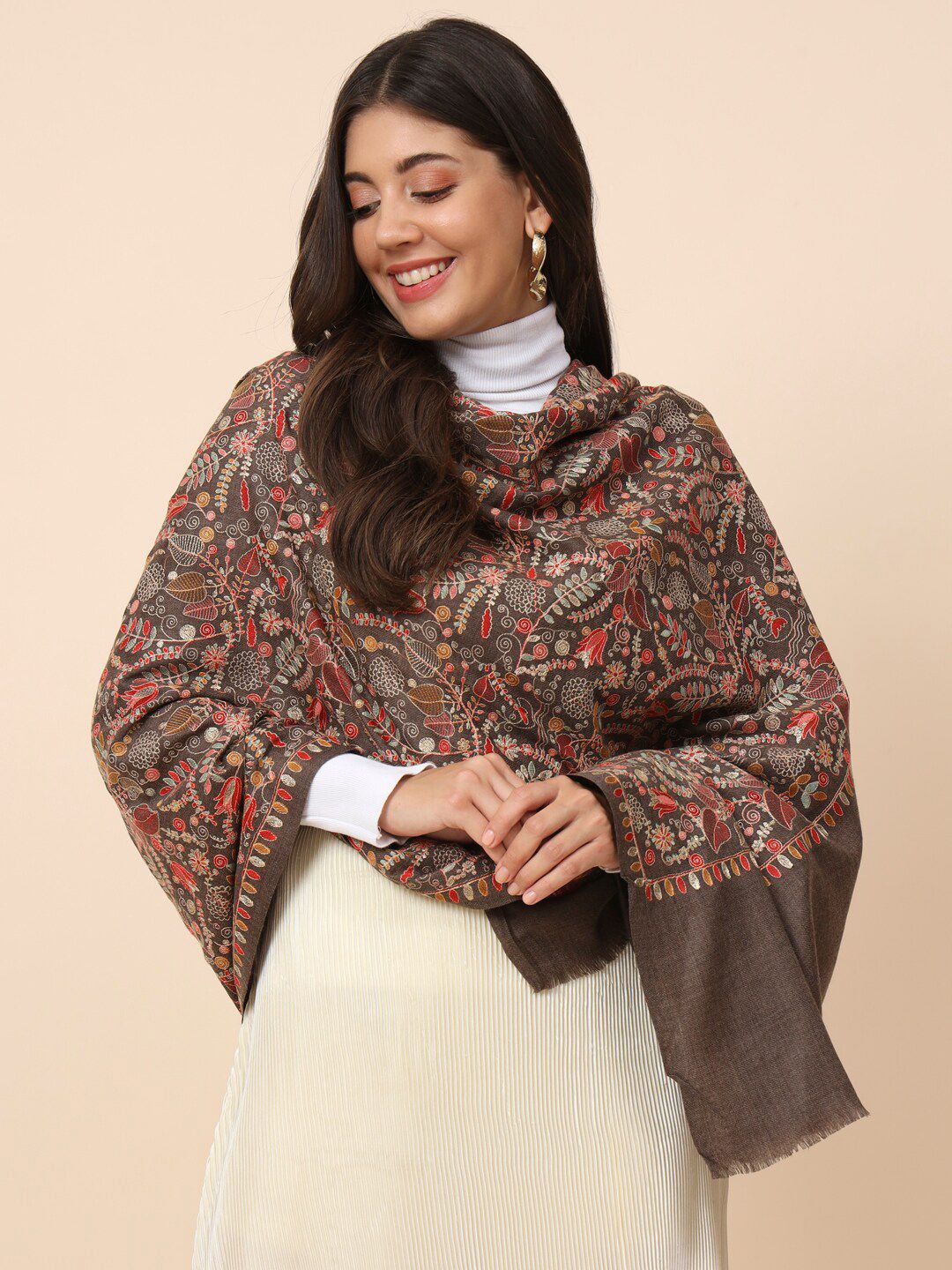 Dhiyona PA Floral Embroidered Woolen Shawl
