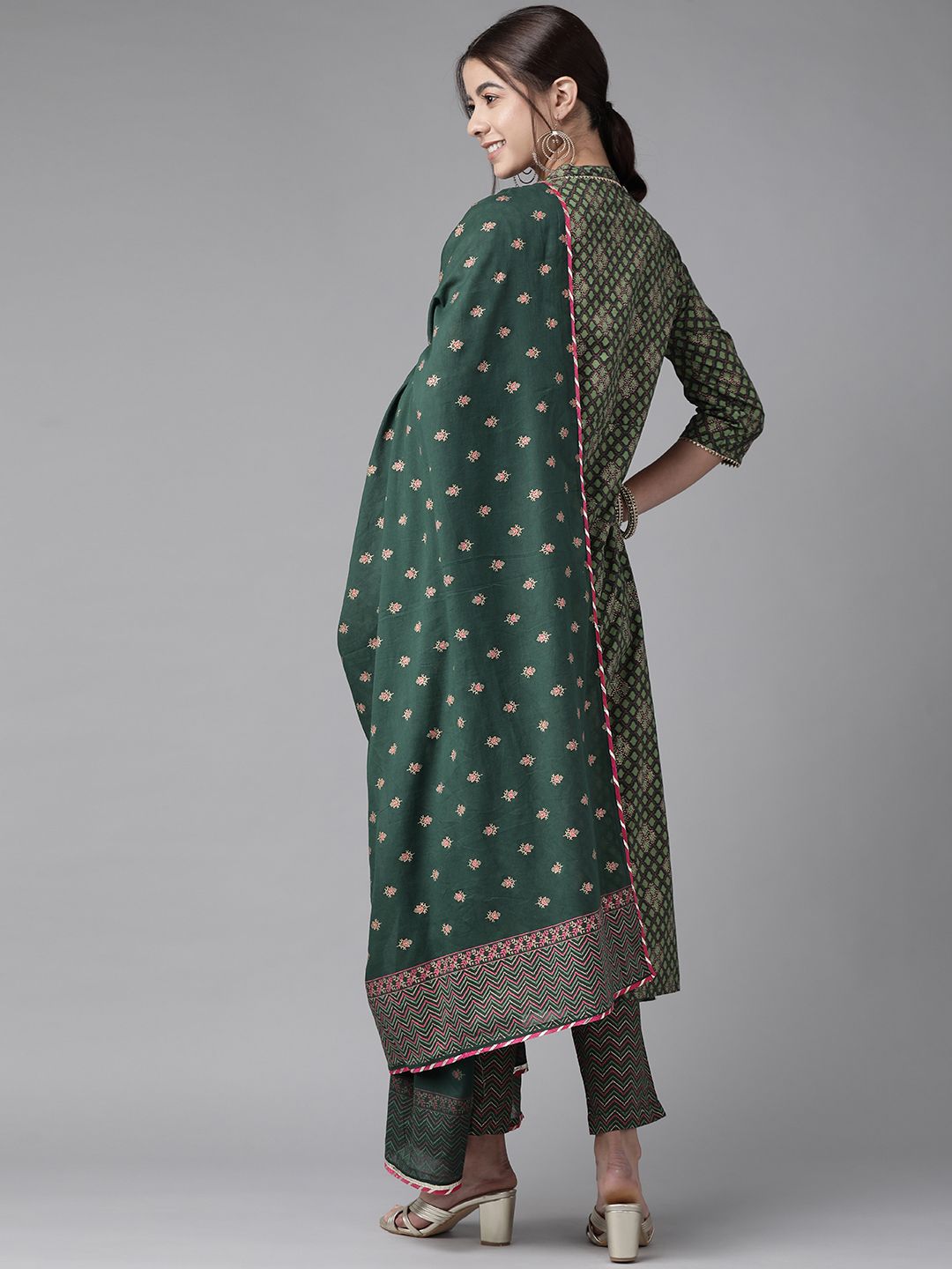 Women Green Printed Regular Kurta with Trousers & Dupatta