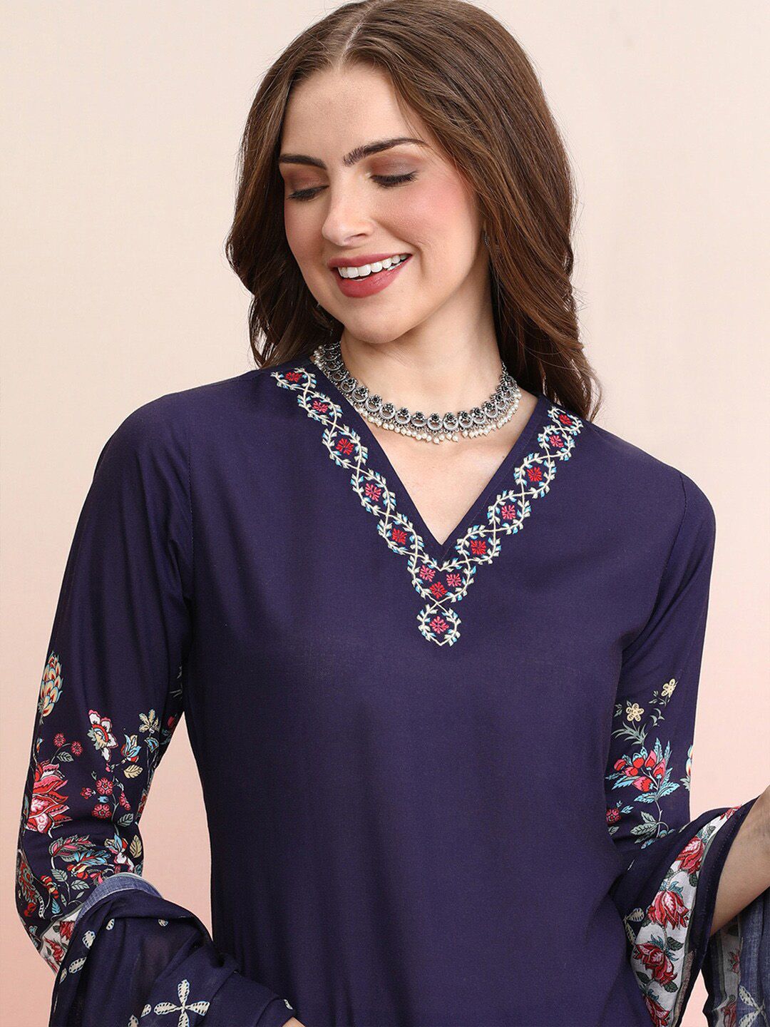 Floral Printed Regular Thread Work Kurta with Trousers & Dupatta