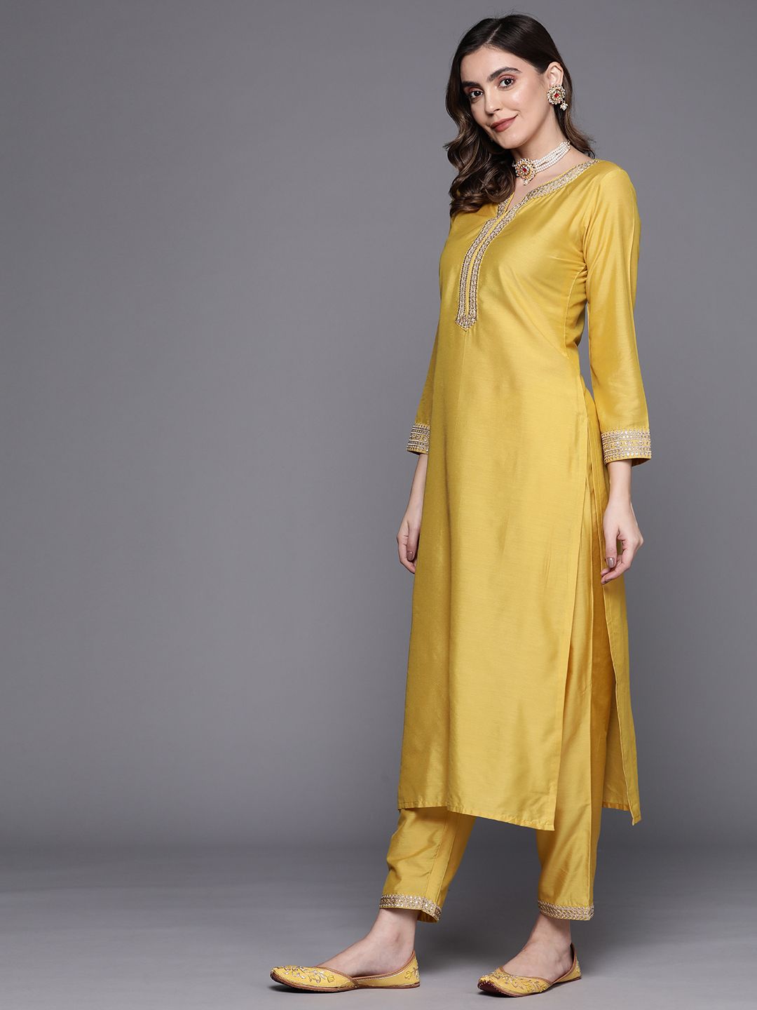 Ethnic Motifs Embroidered Sequinned Kurta With Trousers & With Dupatta