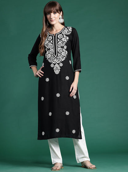Dhiyona IE Floral Embroidered Thread Work Kurta