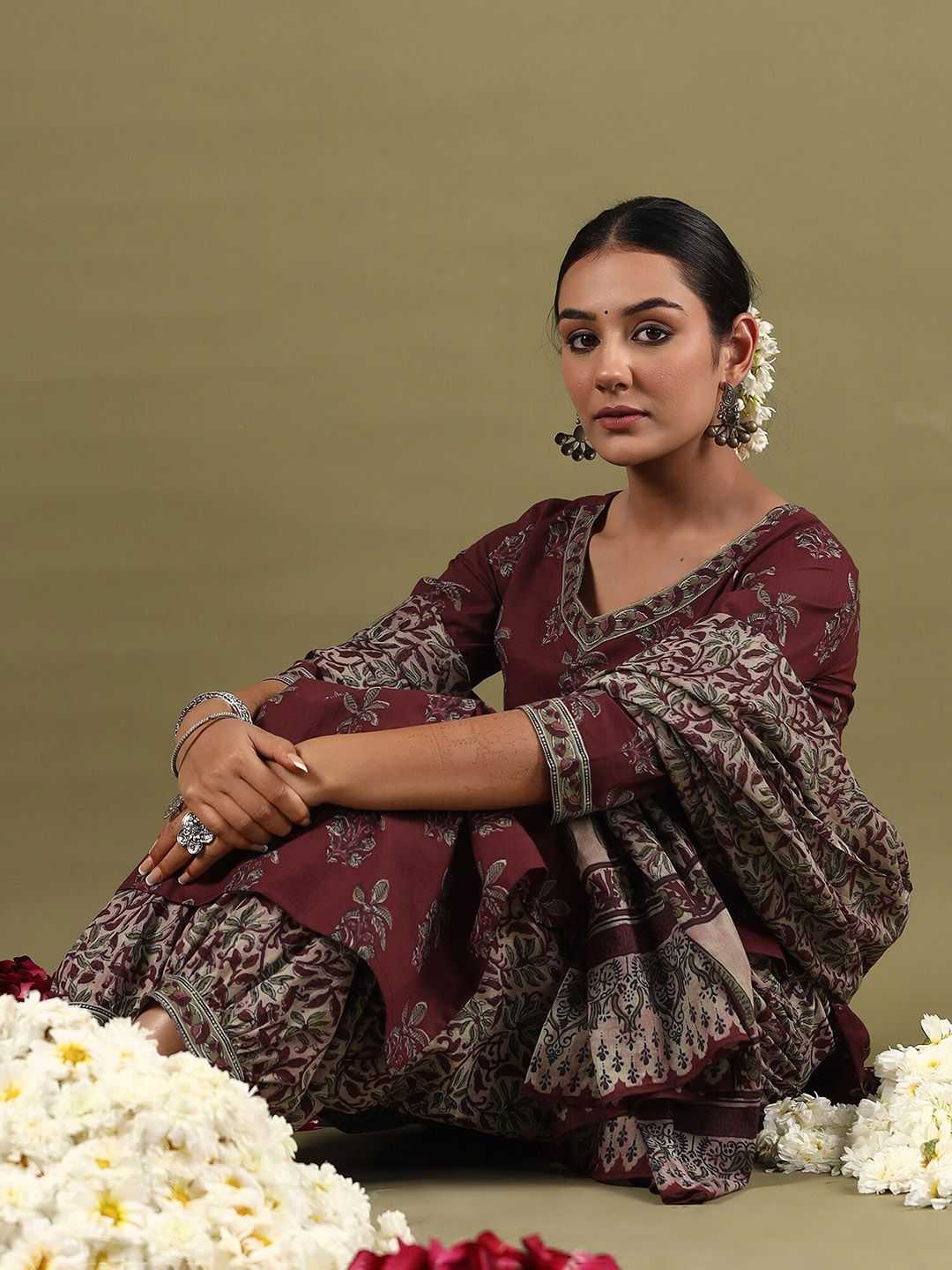 Dhiyona IE Floral Printed V-Neck Pure Cotton Straight Kurta with Salwar & Dupatta