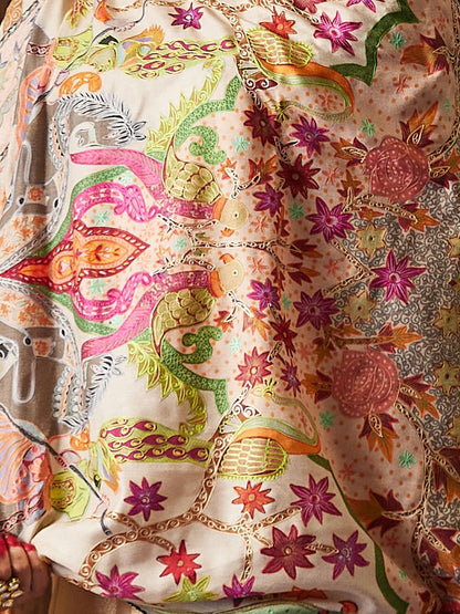 Dhiyona PA Women Animal Embroidered Shawl