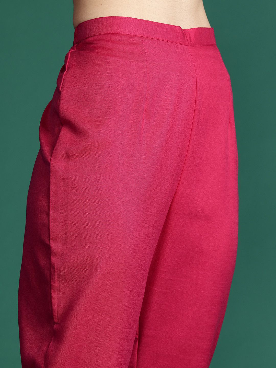 Dhiyona IE Sweetheart Neck Kurta With Trousers & Dupatta
