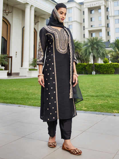 Women Ethnic Motifs Embroidered Panelled Kurta with Trousers & With Dupatta