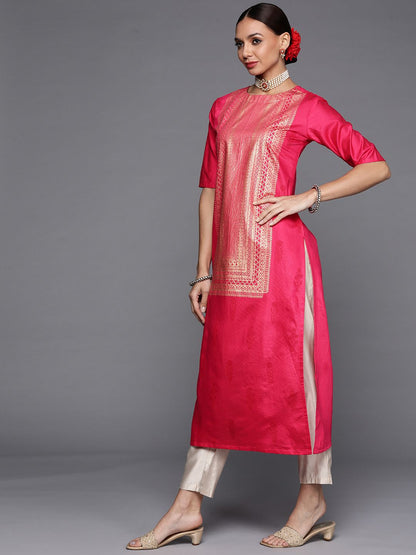 Dhiyona IE Women Pink & Gold Ethnic Motifs Foil Print Yoke Design Straight Liva Kurta