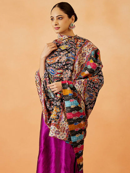 Dhiyona PA Women Floral Embroidered Shawl