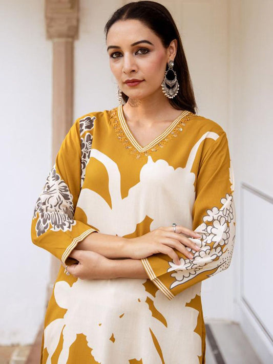 Women Floral Printed Regular Sequinned Kurta with Salwar