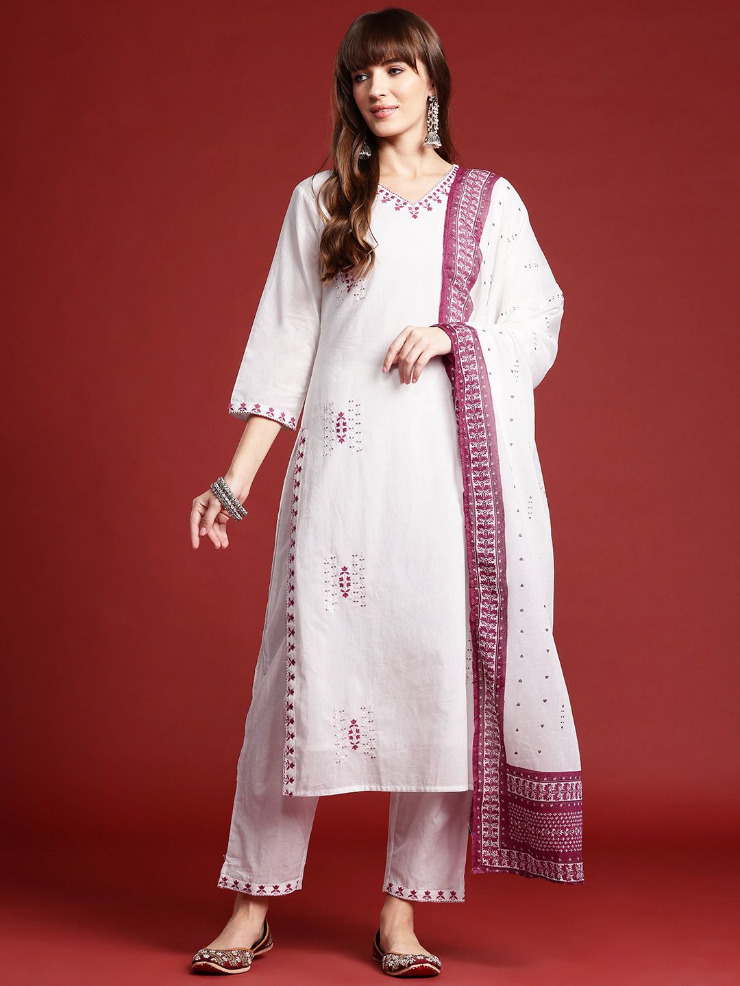Dhiyona IE Ethnic Motifs Embroidered Thread Work Kurta with Trousers & Dupatta