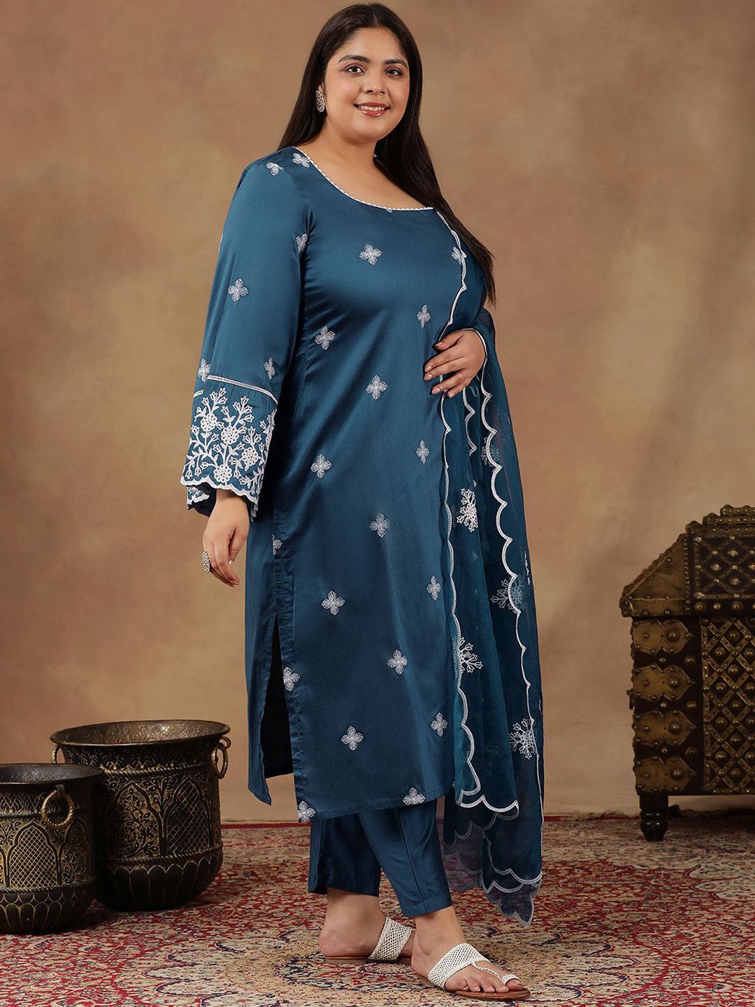 Dhiyona IN Floral Embroidered Regular Gotta Patti Straight Kurta With Trousers & Dupatta
