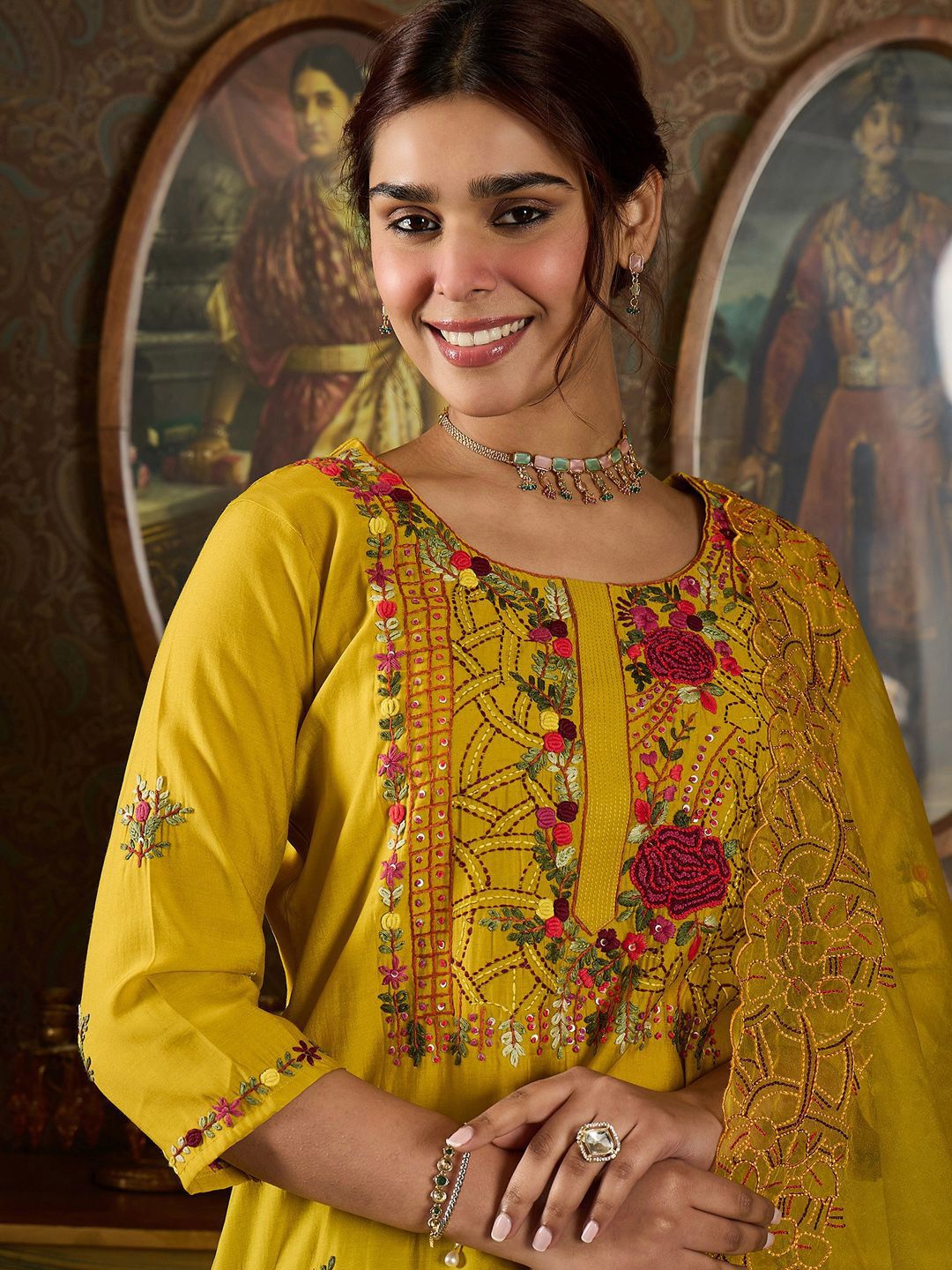 Dhiyona IE Floral Embroidered Thread Work Straight Kurta With Trousers And Dupatta